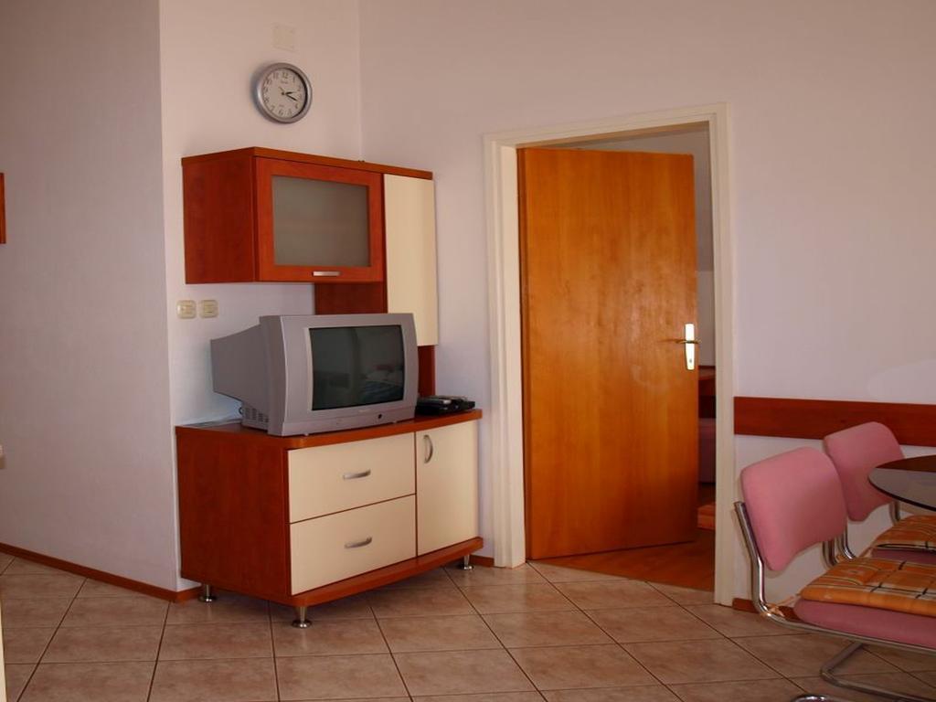 Apartments Mia Postira Szoba fotó