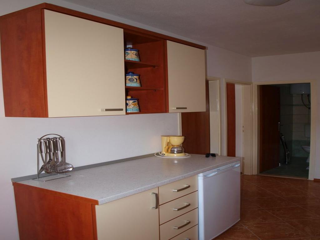 Apartments Mia Postira Szoba fotó