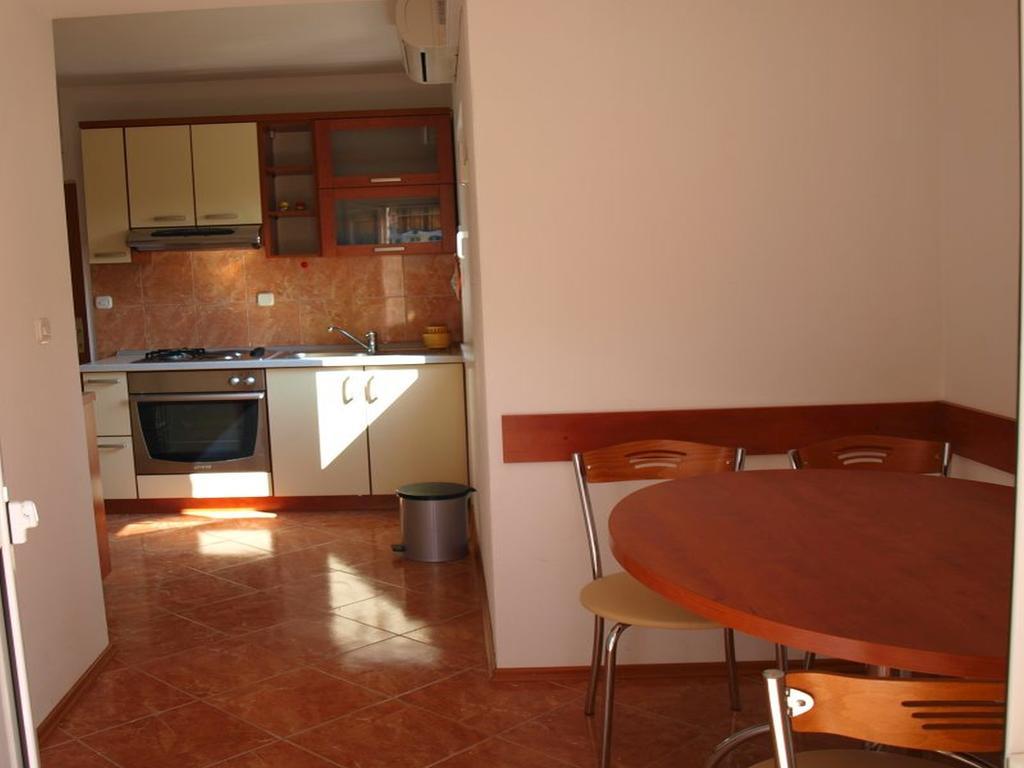 Apartments Mia Postira Szoba fotó